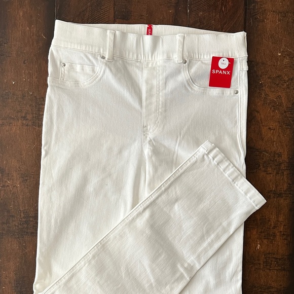 NWT SPANX Classic White straight leg - medium tall - Picture 1 of 6